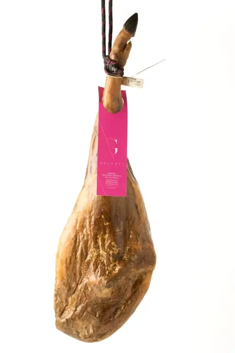 Una pierna entera de jamón de cebo 50% ibérica de Guijuelo Gourmet.