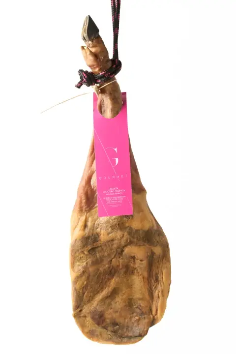 Una pierna entera de paleta de cebo 50% ibérica de Guijuelo Gourmet.
