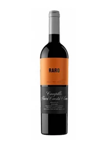 Botella de vino de color negro con un sello en negro que lleva el texto "Martínez Zabala Gallery". La botella tiene dos etiquetas: la superior es de color naranja con el nombre "Campillo" en un tono naranja oscuro y la palabra "Raro" debajo. La etiqueta inferior es de color negro, con el nombre "Campillo Finca Cuesta Clara Reserva 2017" en letras blancas con estilo de escritura cursiva.