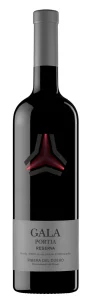 Botella de vino tinto de color negro, con un sello de cápsula gris donde se lee "Portia". En la etiqueta inferior, de color gris, aparece el nombre de la marca "Portia" en negro, seguido de la palabra "Gala" y "Reserva 2019" en negro, con la denominación de origen "Ribera del Duero".
